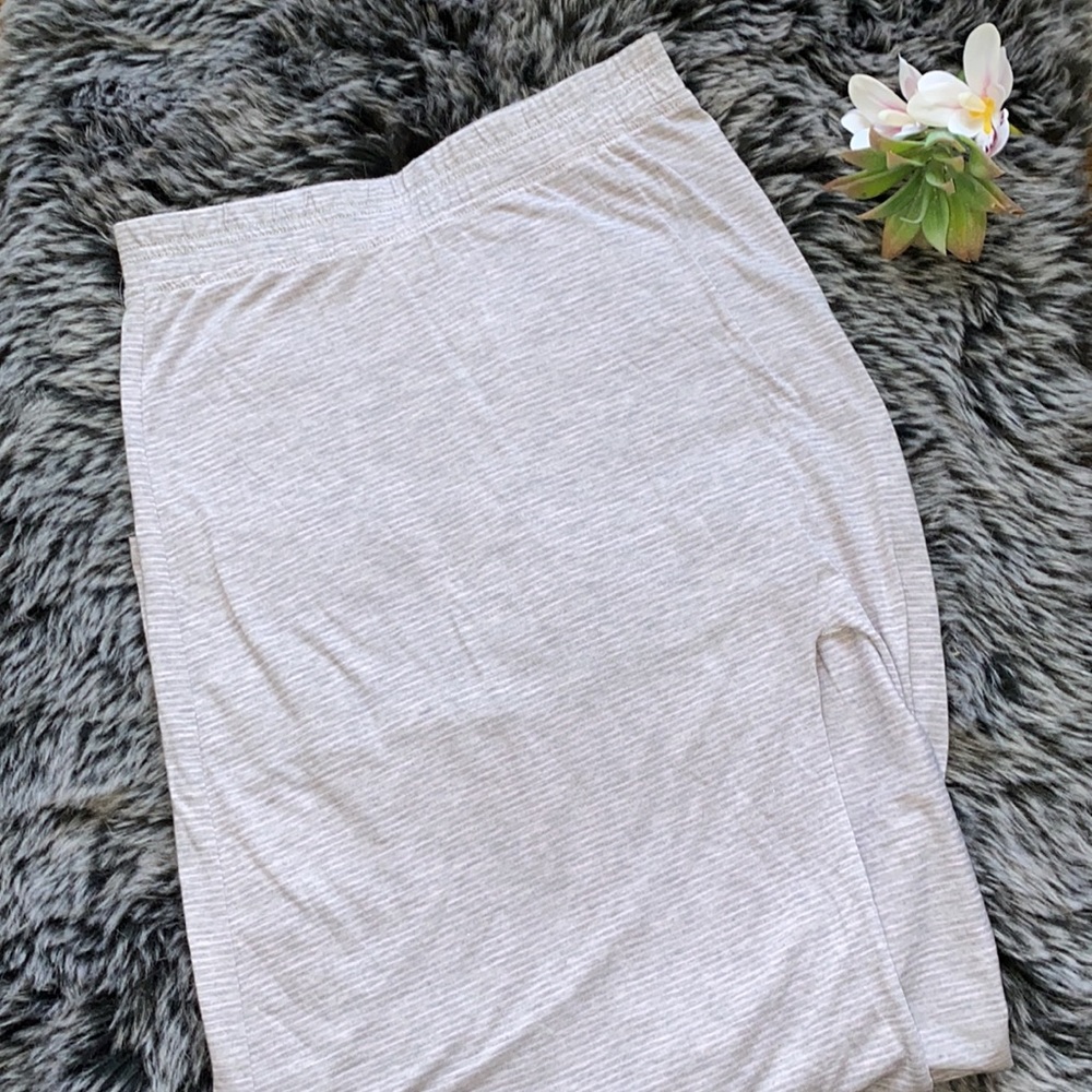 American Eagle Light Gray Maxi skirt Size Small